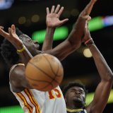 Clint Capela a capté de nombreux rebonds face aux joueurs de la Louisiane. KEYSTONE/AP/Mike Stewart